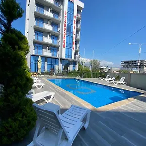 4* فندق سكايلاين